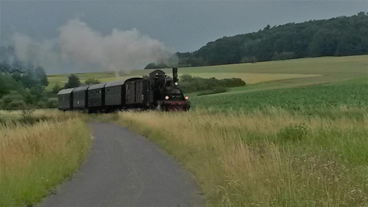 Ferienhaus Zur Kleinen Kneipe ฟลาดุงเงน ภายนอก รูปภาพ