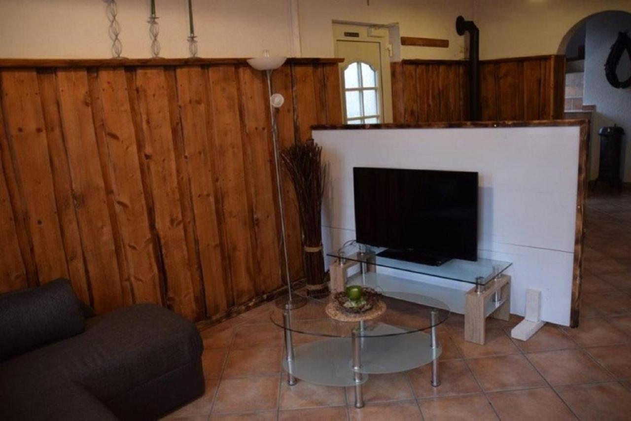 Ferienhaus Zur Kleinen Kneipe ฟลาดุงเงน ภายนอก รูปภาพ